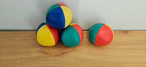 Kids juggling balls - kids, 4