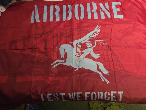 Parachute regiment airborne - parachute,