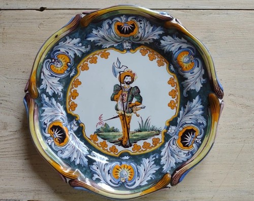 Antique faience majolica plate - faience,