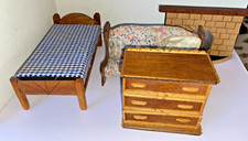 SMALL JOBLOT VINTAGE WOODEN DOLLSHOUSE FURNITURE