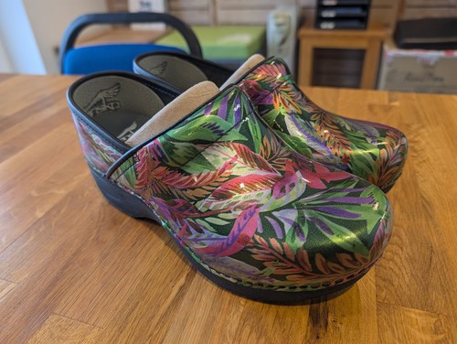 Blemished item dansko - item,