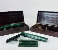 2 vintage Gillette 7 O'Clock safety razor sets In Green Complete Bakerlite Box