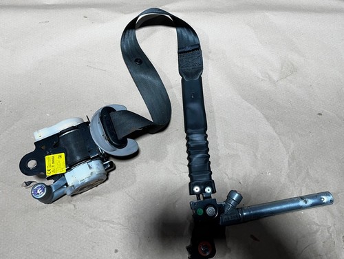 Kia sportage seat belt front - belt,