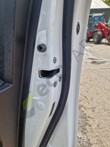Toyota yaris mk3 ksp130 door - yaris,