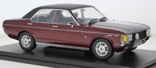 Model car group mcg - 1:18,
