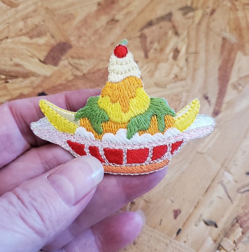 Banana split boat ice - banana,