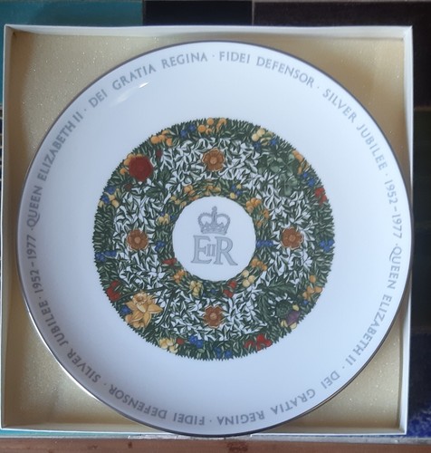 Royal commemorative plate - royal,