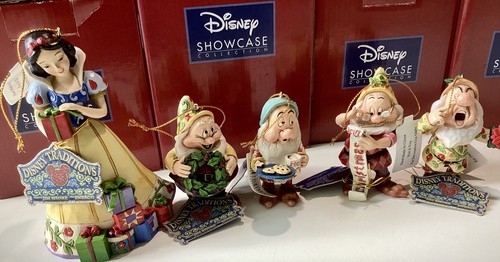 Disney showcase collection - disney,