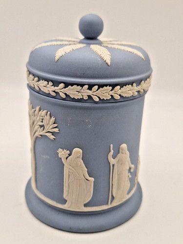 Wedgwood jasperware blue - blue, and