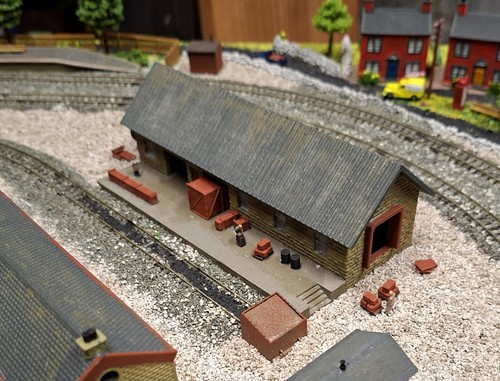 Gauge trackside goods shed - trackside,