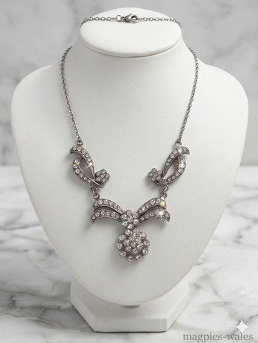 Vintage art deco - deco, bow