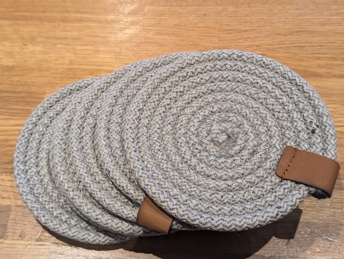 Set placemats or 6 - of,