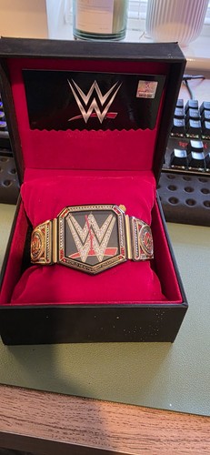 Official wwe world heavyweight - wwe,