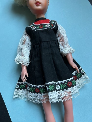 Vintage 1970s sindy doll - sindy,