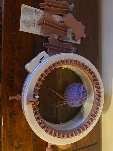 Sentro knitting machine - knitting,