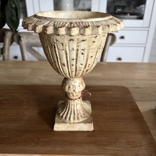 Distressed Antique Cream Cast