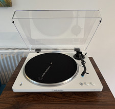 Audio Technica Turntable AT-LP70XBT White (Used)