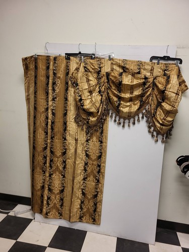 Gold bronze black damask - gold,