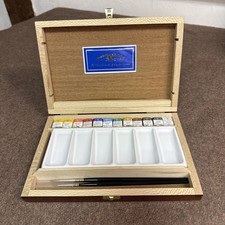 VINTAGE Winsor Newton Artists'  WaterColour 12 Half Pan Set Wooden Box