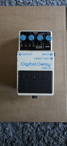 Boss delay guitar - dd-3, pedal
