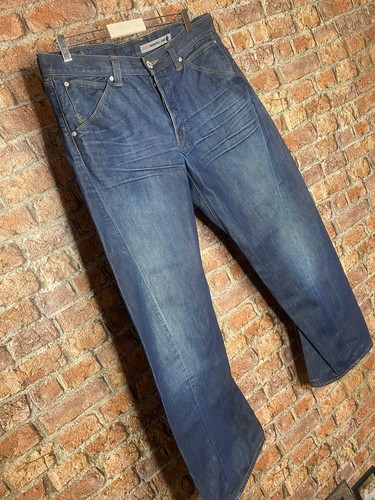 Levis engineered twisted seams - engineered,