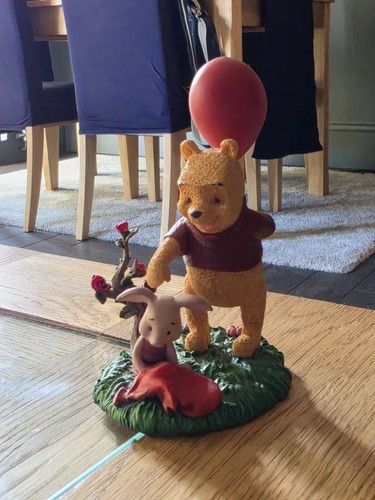 Disney simply pooh figurine - pooh, figurine'