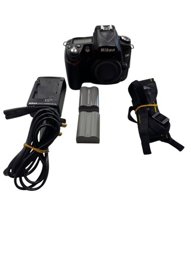 Nikon d90 3mp dslr camera - dslr,