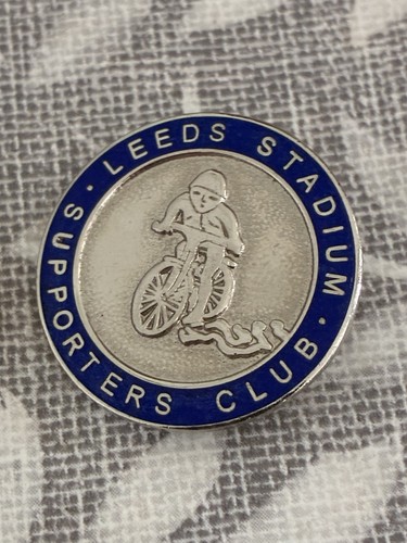 Leeds stadium supporters club - supporters,