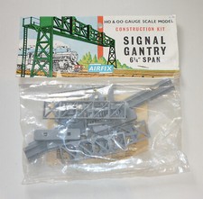 1960s Airfix OO scale Signal Gantry - Trackside Accessory (bagged)