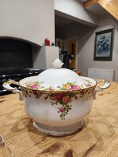 Royal Albert OLD COUNTRY ROSES large soup tureen
