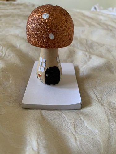 Handcrafted wooden toadstool - , 9