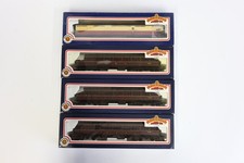 Bachmann OO Gauge Mixed Coaches (34-651, 34-700, 34-675, 34-675) - Boxed
