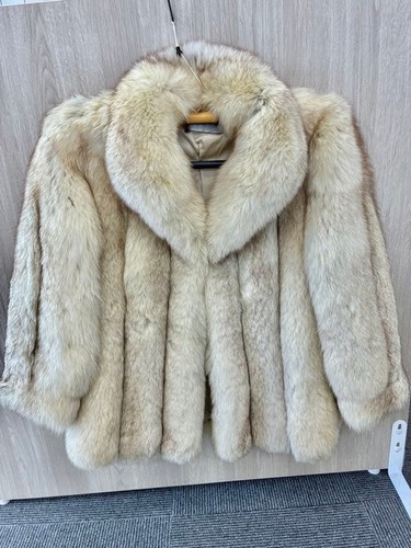 Saga fox fur coat size - fur,