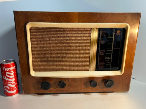 Vintage radio 1946 - 1946, pye