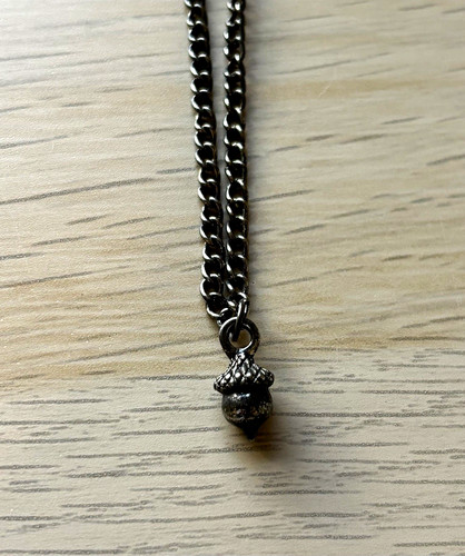 Vintage style autumnal dainty