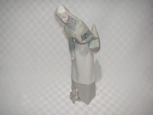 Lladro 1034 shepherdess with - lladro,