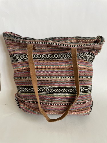 Colourful embroidered zipper - embroidered,