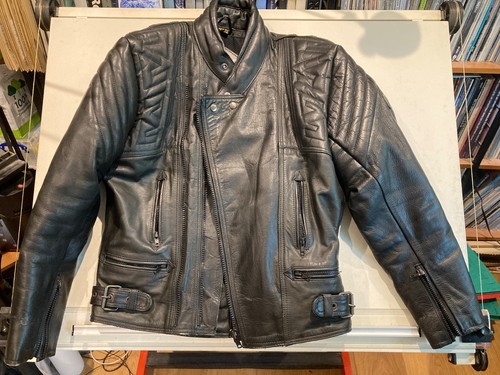Akito classic black leather - classic,