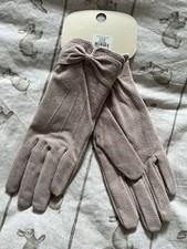 Soft Nude / Pink Gloves New