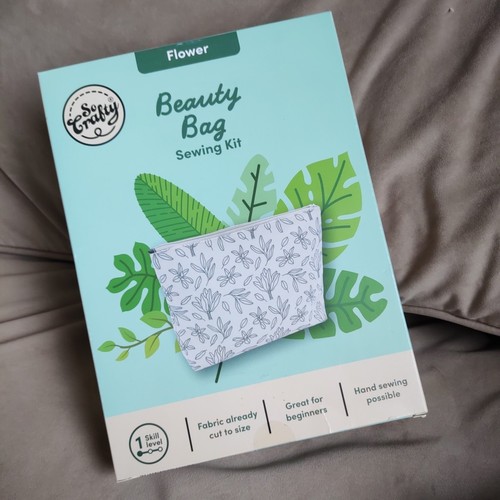 Crafty flower beauty bag - crafty,