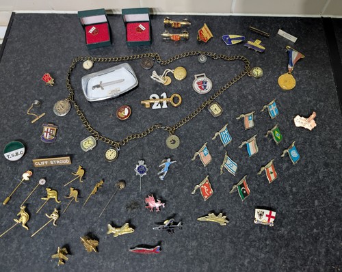 Collection vintage badges - of,