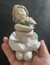 Lladro Ballerina debut with flowers  6764