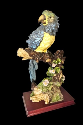 Large macaw figurine home - macaw,