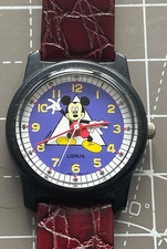 Vintage Lorus Mickey Mouse V821-0500 -Leather strap New Battery Running Well