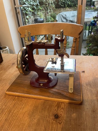Vintage essex miniature sewing - essex,