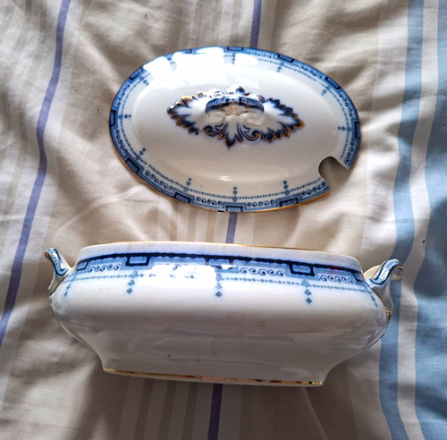 Churchill blue white ceramic - blue,
