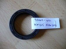 Kawasaki KX125 1982 1983 fork seal 92049-1091