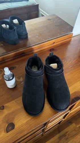 Low black uggs size - uggs, from