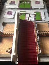 Schleich stable, not complete. Ideal for spare parts.