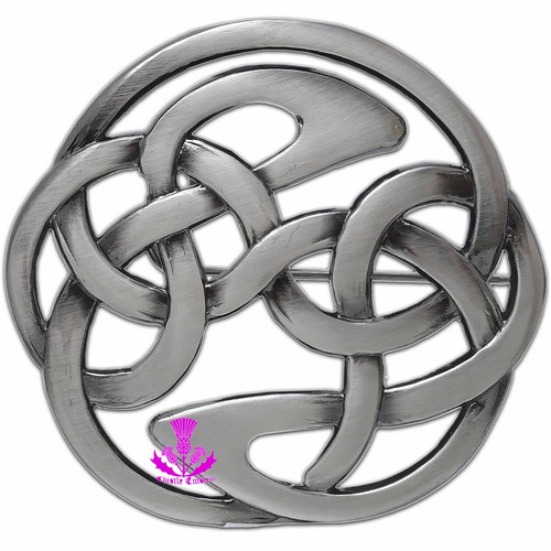 Lindisfarne plaid brooch - lindisfarne,